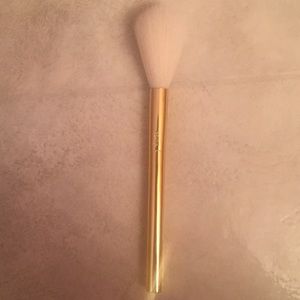 Tarte Blush Brush